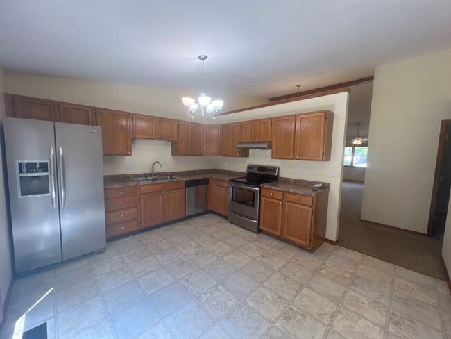 6327 Brent Dr in Springfield, IL - Building Photo - Building Photo