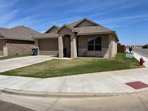 7002 21st St in Lubbock, TX - Building Photo - Building Photo