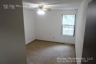 55 Oak Hill Dr in Belleville, IL - Building Photo - Building Photo