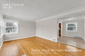 498 E 250th St in Euclid, OH - Building Photo - Building Photo