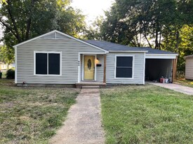 604 12th St SE in Paris, TX - Building Photo