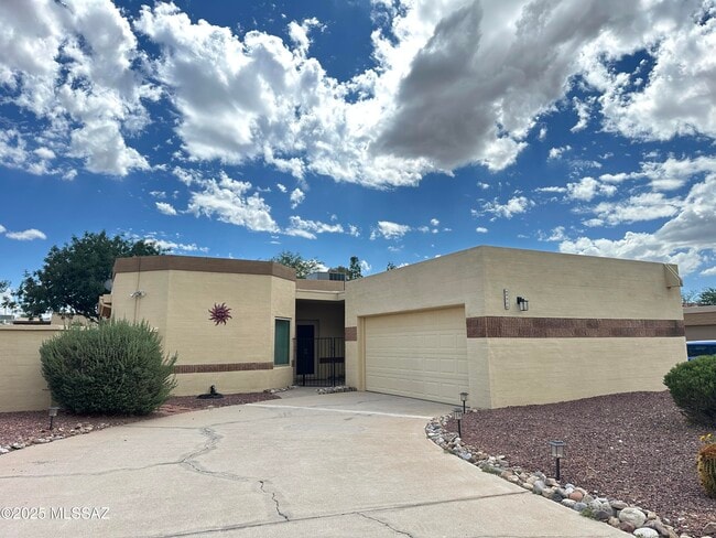 property at 8920 E Seneca St
