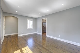 3 Clinton St in Glen Cove, NY - Building Photo - Building Photo