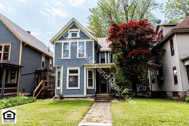 property at 846 Columbia Ave
