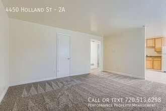 4450 Holland St in Wheat Ridge, CO - Foto de edificio - Building Photo