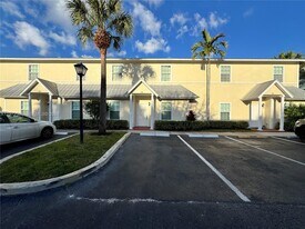 4216 Leo Ln in Riviera Beach, FL - Building Photo