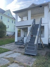 513 Cherry St in Scranton, PA - Foto de edificio - Building Photo