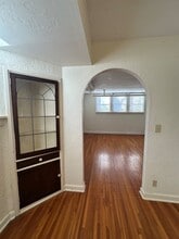 2806 Xerxes Ave S in Minneapolis, MN - Building Photo - Interior Photo