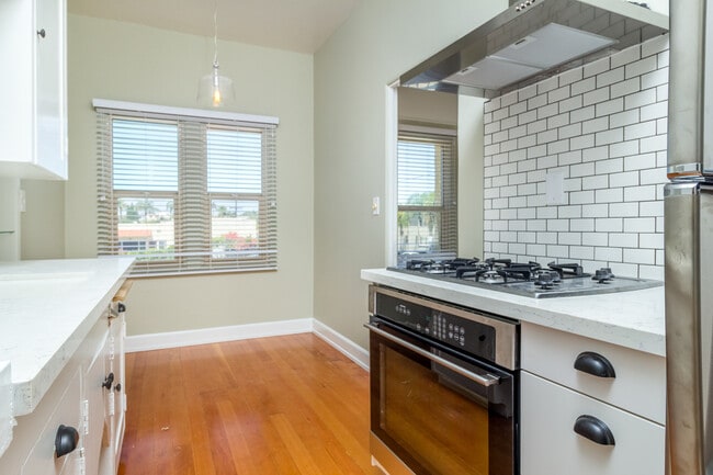 property at 3993 Louisiana St