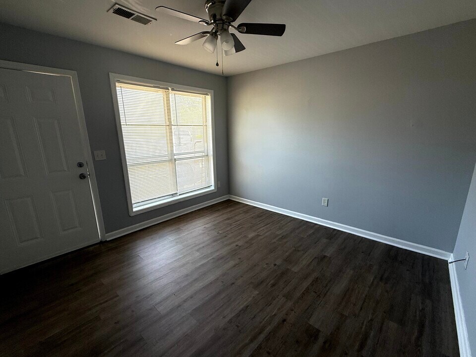 1632 Shenandoah Rd in Florence, AL - Building Photo