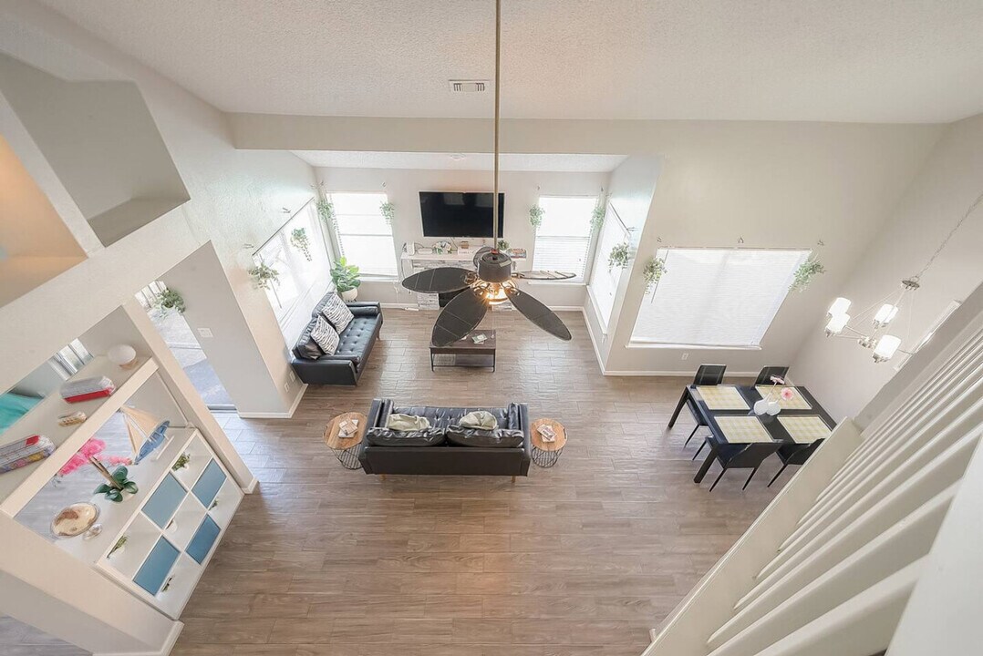 16026 Hidden Acres Dr in Houston, TX - Building Photo