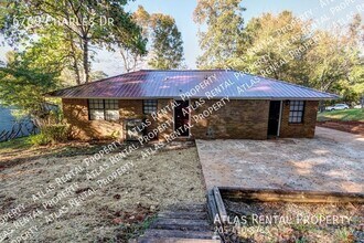 6769 Charles Dr in Trussville, AL - Building Photo - Building Photo