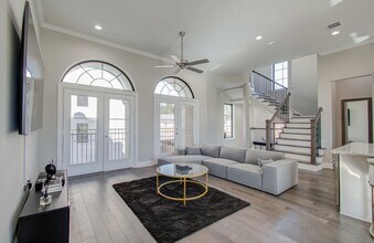 3335 Beverly Frst Dr in Houston, TX - Building Photo - Building Photo