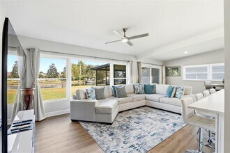 2705 Gulfstream Rd in Orlando, FL - Building Photo - Building Photo