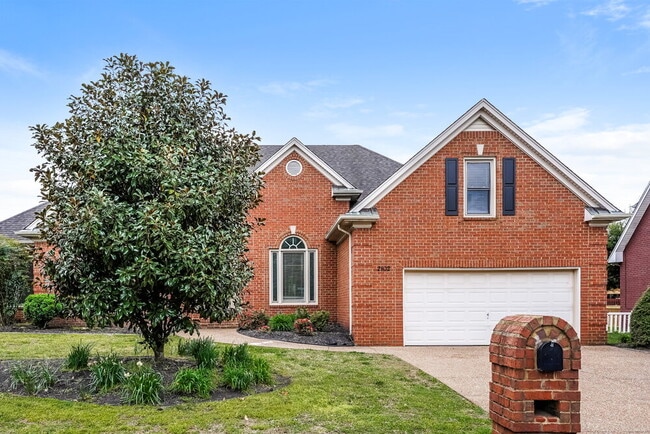 property at 2802 Crazy Horse Ct