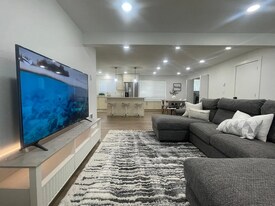 3730 SW 99th St in Seattle, WA - Building Photo