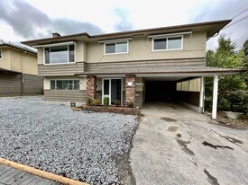 2139 Tyner St in Port Coquitlam, BC - Building Photo