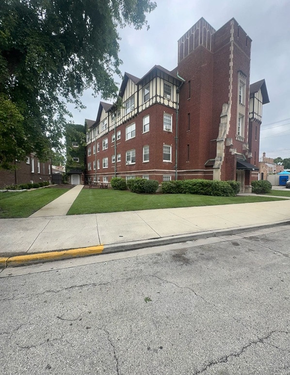 property at 3302 Kenilworth Ave