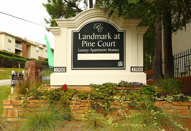 Landmark at Pine Court photo'