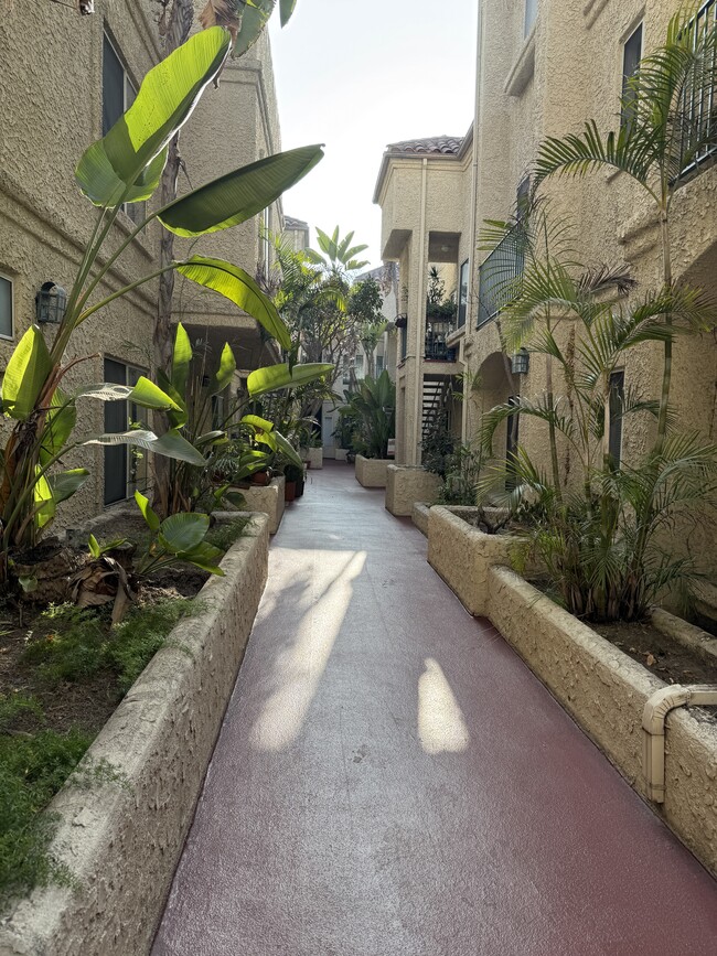 4821 Sepulveda Blvd, Unit 203