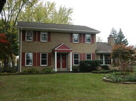 46675 Winchester Dr in Sterling, VA - Building Photo