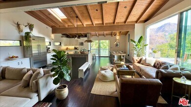 19562 Cave Way in Topanga, CA - Building Photo - Building Photo