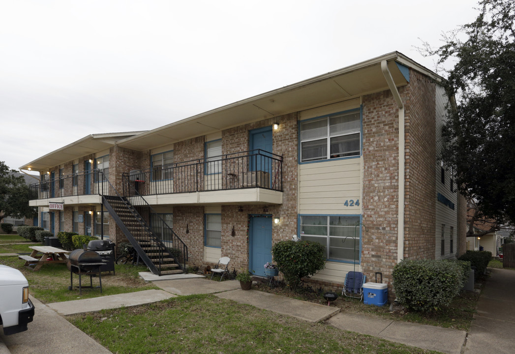 Gatewood Village Apartments in Garland, TX - Building Photo