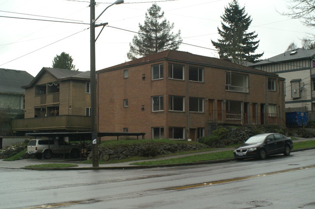 1021 N 50th St in Seattle, WA - Foto de edificio - Other