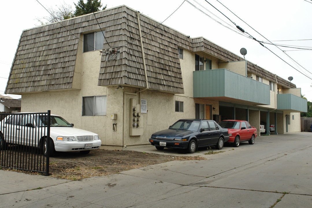 132 E Gabilan St in Salinas, CA - Building Photo