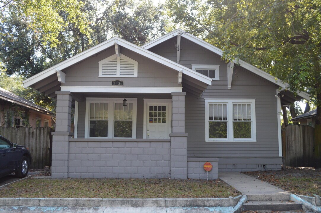 2536 Phyllis St in Jacksonville, FL - Building Photo