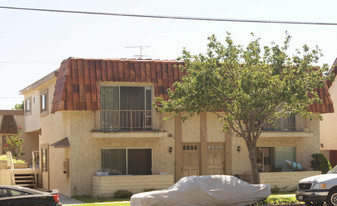 3706 Del Amo Blvd Apartments