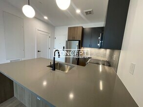 199 Gardner St in Boston, MA - Foto de edificio - Building Photo