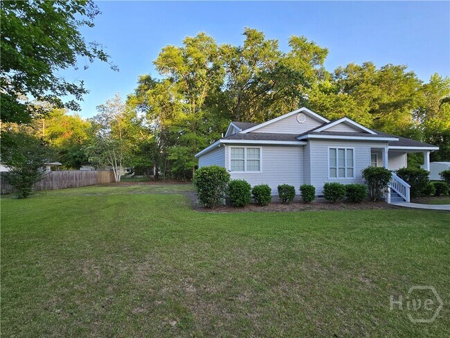 106 Butler St in Pembroke, GA - Building Photo - Building Photo