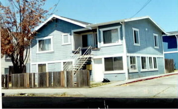 170-176 Poplar Ave in Hayward, CA - Building Photo - Building Photo