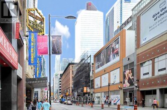 197 Yonge St in Toronto, ON - Building Photo - Building Photo