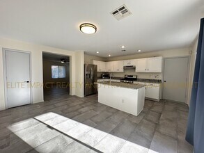 3505 N Sierra Springs Dr in Tucson, AZ - Building Photo - Building Photo