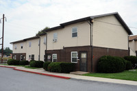 Genesis Court in Middletown, PA - Foto de edificio - Building Photo