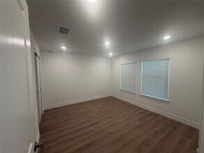 1427 W Chestnut St in Tampa, FL - Building Photo - Building Photo