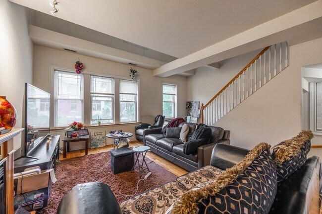 1720 W Beach Ave, Unit 2