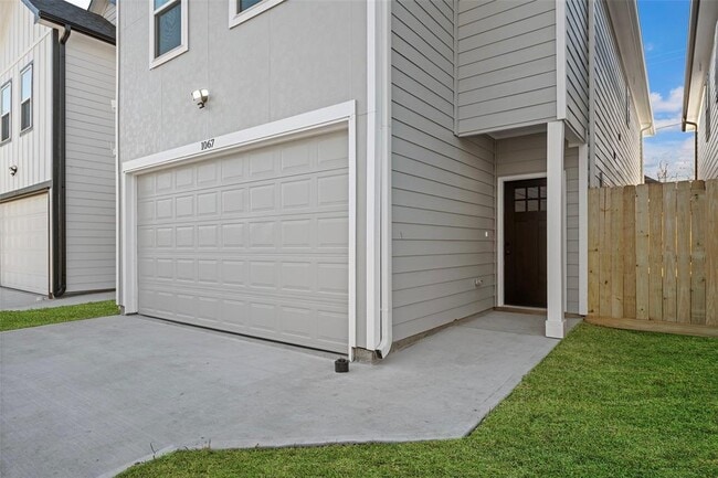 1067 St Clair St in Houston, TX - Building Photo - Building Photo