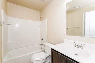 105 Richard Ln in Red Oak, TX - Building Photo - Building Photo