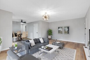 Capitol House in Capitol Heights, MD - Building Photo