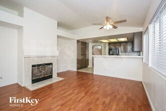 4552 Del Pappa Ct in Las Vegas, NV - Building Photo - Building Photo