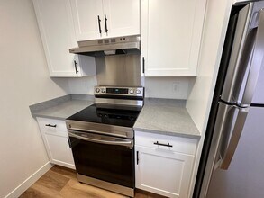 1646 S Grant St, Unit 4 in San Mateo, CA - Building Photo - Building Photo