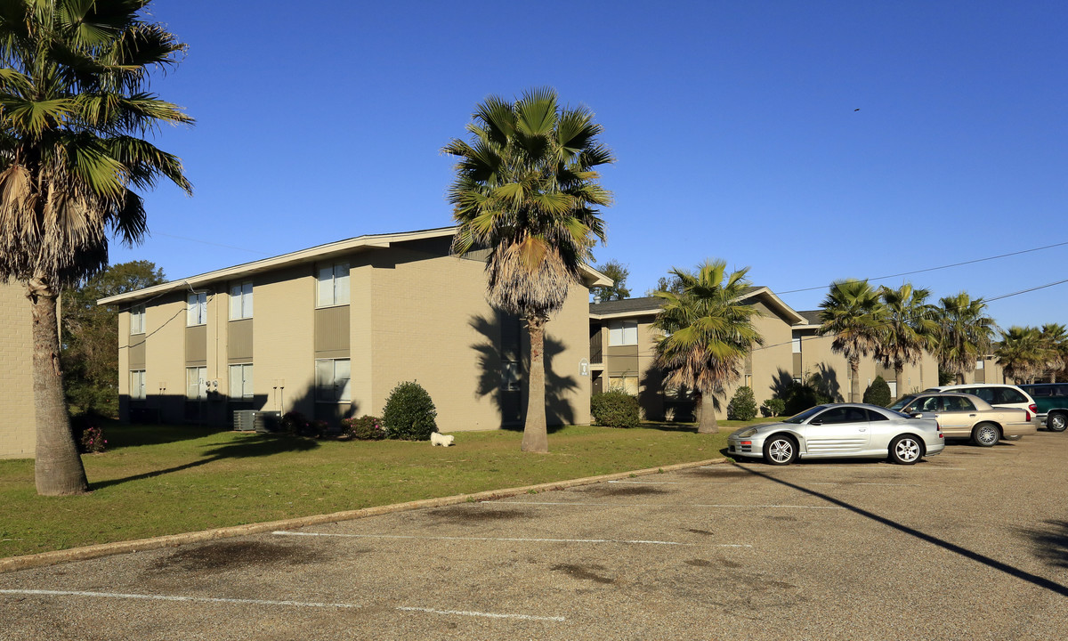 Southwind Apartments in Biloxi, MS - Building Photo