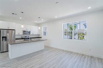 5816 Shell Cove Drive in Cape Coral, FL - Building Photo - Building Photo