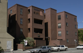 2917 MacArthur in Oakland, CA - Building Photo - Building Photo