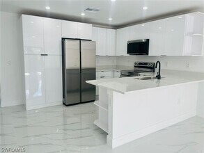 1112 East 12th Street in Lehigh Acres, FL - Building Photo - Building Photo