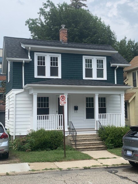 109 Adams Ave in Ann Arbor, MI - Foto de edificio