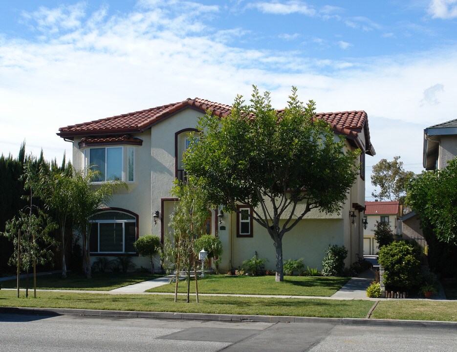 10881-10889 Chestnut St in Los Alamitos, CA - Building Photo